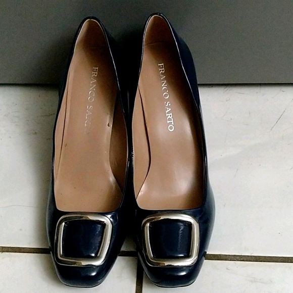 Heels - Picture 1 of 5